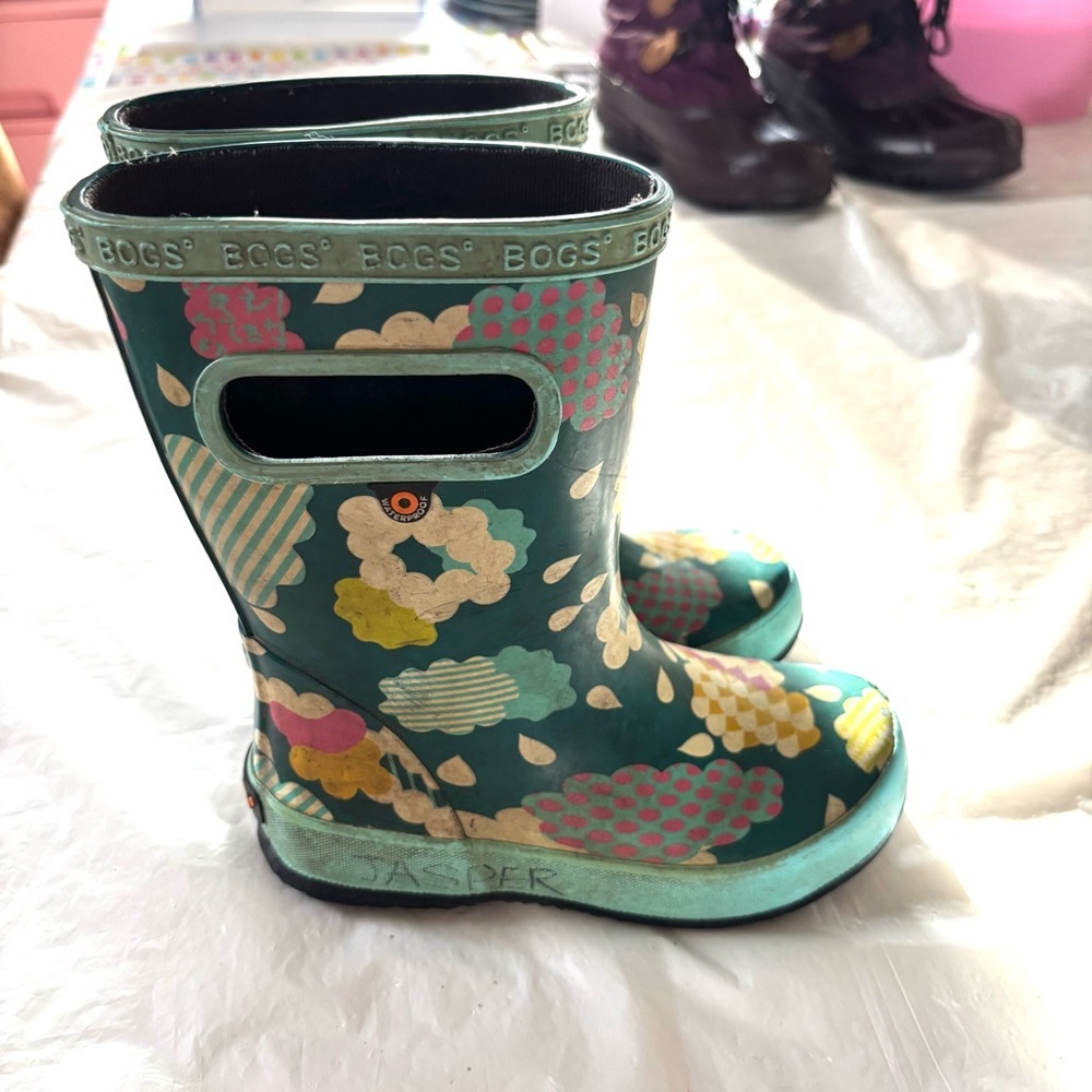 Bogs Skipper Cloud Rain boots Blue and Yellow Floral SZ 11 Worn - Picture 3 of 14